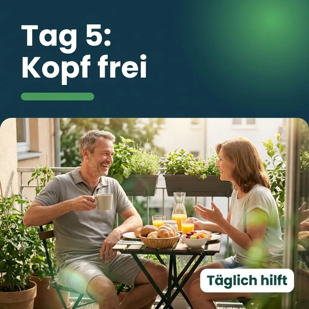 Paar frühstückt entspannt auf dem Balkon, mit Tadalafil 5 mg täglich ohne Kopfschmerzen